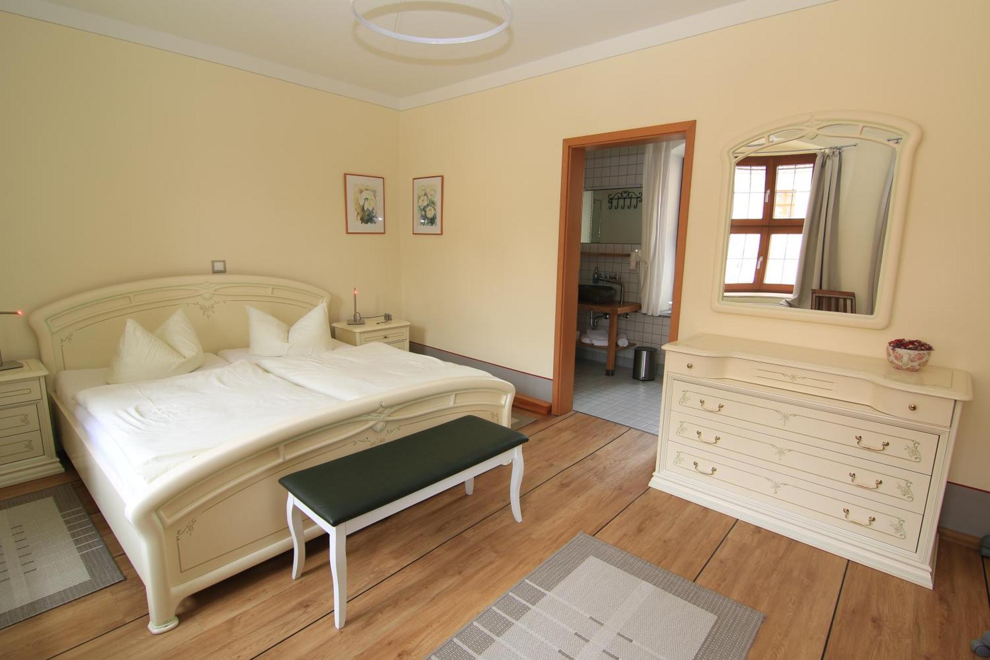 Hotel Zum Kloetzelmoench Görlitz Екстериор снимка